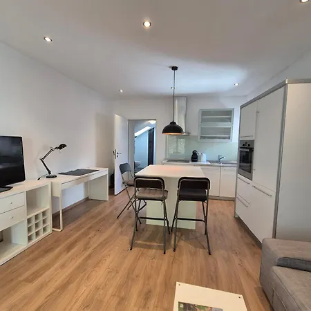 Valle Center * Ljubljana