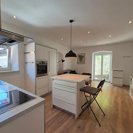 Valle Center * Ljubljana